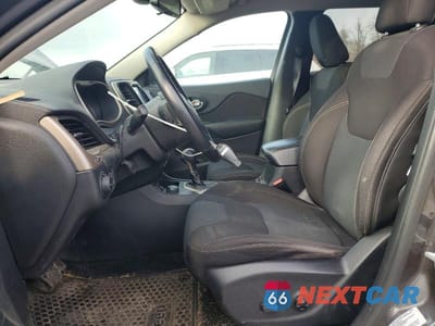 Zdjęcie 7 z 13 samochodu: 2016 JEEP CHEROKEE LATITUDE VIN:1C4PJMCB0GW118220 - miniatura
