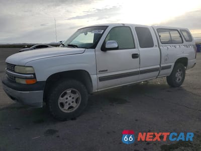 1999 CHEVROLET SILVERADO C1500 2GCEC19V8X1235827 - główne zdjęcie licytacji z USA - miniatura