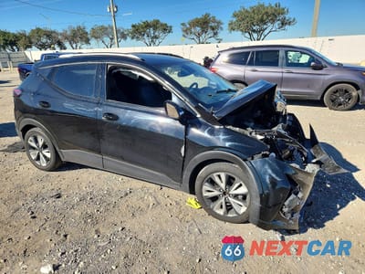 Czwarte zdjęcie samochodu z boku: 2022 CHEVROLET BOLT EUV LT VIN:1G1FY6S05N4124549 - miniatura