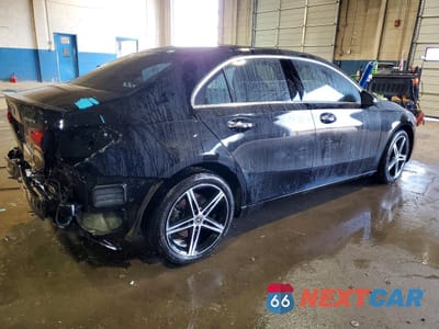 Trzecie zdjęcie samochodu z tyłu: 2020 MERCEDES-BENZ A 220 4MATIC VIN:W1K3G4FB4LJ198126 - miniatura