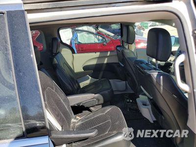 Zdjęcie 11 z 13 samochodu: 2018 CHRYSLER PACIFICA LIMITED VIN:2C4RC1GG9JR233115 - miniatura
