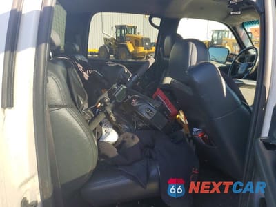 Zdjęcie 10 z 12 samochodu: 2002 CHEVROLET SILVERADO K3500 VIN:1GCJK331X2F167406 - miniatura