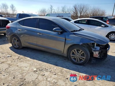 Czwarte zdjęcie samochodu z boku: 2018 HYUNDAI ELANTRA SEL VIN:5NPD84LF0JH352565 - miniatura