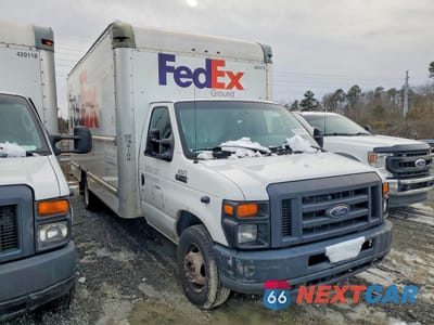 Czwarte zdjęcie samochodu z boku: 2015 FORD E350 BOX TRUCK VIN:1FDWE3FS1FDA18378 - miniatura