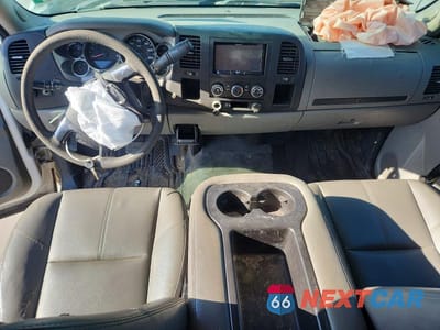 Zdjęcie 8 z 11 samochodu: 2013 CHEVROLET SILVERADO UTILITY / SERVICE TRUCK VIN:1GB2CVCGXDZ255525 - miniatura