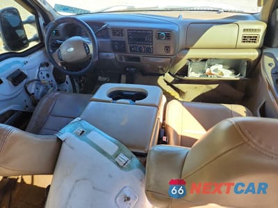 Zdjęcie 8 z 13 samochodu: 2003 FORD F350 SUPER DUTY VIN:1FTWW33P73EC51785 - miniatura