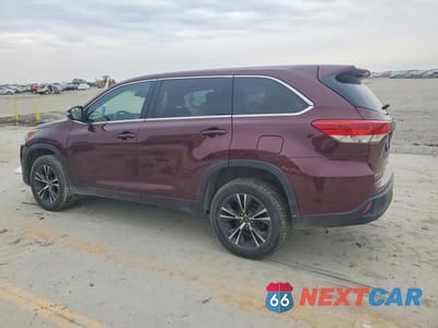 Drugie zdjęcie samochodu z przodu: 2019 TOYOTA HIGHLANDER LE VIN:5TDZZRFH8KS308886 - miniatura