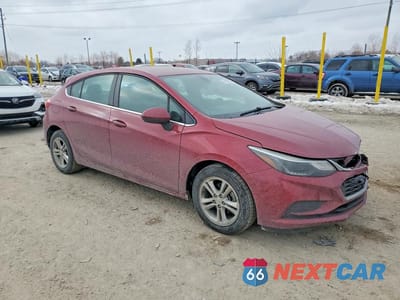 Czwarte zdjęcie samochodu z boku: 2018 CHEVROLET CRUZE LT VIN:3G1BE6SM1JS651024 - miniatura