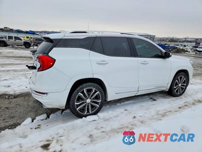 Trzecie zdjęcie samochodu z tyłu: 2019 GMC TERRAIN DENALI VIN:3GKALSEX2KL195090 - miniatura