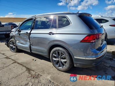 Drugie zdjęcie samochodu z przodu: 2023 VOLKSWAGEN TIGUAN SE VIN:3VV2B7AX4PM065871 - miniatura
