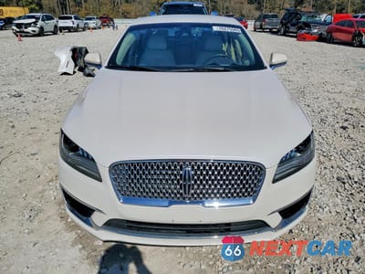 Piąte zdjęcie samochodu w środku: 2019 LINCOLN MKZ VIN:3LN6L5A9XKR604410 - miniatura