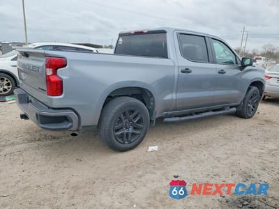 Trzecie zdjęcie samochodu z tyłu: 2024 CHEVROLET SILVERADO C1500 CUSTOM VIN:3GCPABEKXRG136176 - miniatura