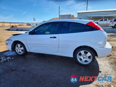 Drugie zdjęcie samochodu z przodu: 2005 FORD FOCUS ZX3 VIN:3FAHP31N85R142278 - miniatura