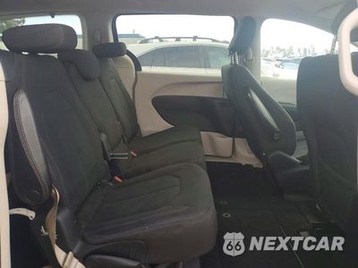 Zdjęcie 11 z 12 samochodu: 2017 CHRYSLER PACIFICA TOURING VIN:2C4RC1DGXHR511518 - miniatura