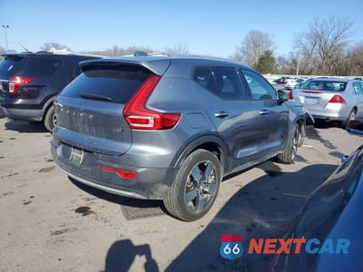 Trzecie zdjęcie samochodu z tyłu: 2019 VOLVO XC40 T5 MOMENTUM VIN:YV4162XZ0K2008199 - miniatura