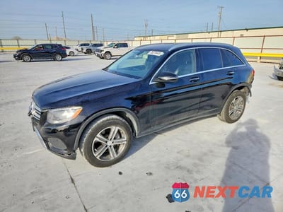 2017 MERCEDES-BENZ GLC 300 WDC0G4JB4HF171534 - główne zdjęcie licytacji z USA - miniatura