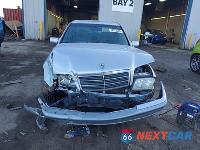 Piąte zdjęcie samochodu w środku: 1998 MERCEDES-BENZ C 230 VIN:WDBHA23G6WA595992 - miniatura