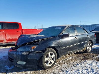 2002 TOYOTA CAMRY LE 4T1BF30K52U015787 - główne zdjęcie licytacji z USA - miniatura