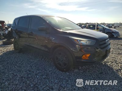 Czwarte zdjęcie samochodu z boku: 2018 FORD ESCAPE S VIN:1FMCU0F71JUA49185 - miniatura