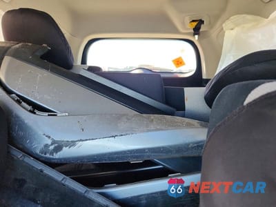 Zdjęcie 10 z 12 samochodu: 2018 TOYOTA RAV4 HV LE VIN:JTMRJREV3JD175348 - miniatura