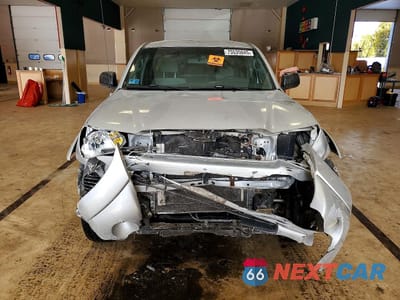 Piąte zdjęcie samochodu w środku: 2005 TOYOTA TACOMA V6 VIN:5TELU42N45Z111479 - miniatura