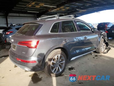 Trzecie zdjęcie samochodu z tyłu: 2021 AUDI Q5 PREMIUM VIN:WA1AAAFY0M2029670 - miniatura