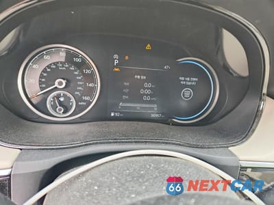 Zdjęcie 9 z 13 samochodu: 2023 GENESIS GV70 2.5T STANDARD VIN:KMUMADTB2PU095986 - miniatura