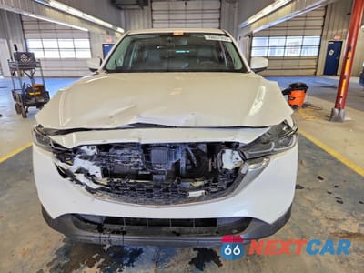 Piąte zdjęcie samochodu w środku: 2022 MAZDA CX-5 PREMIUM VIN:JM3KFBDM1N1607193 - miniatura