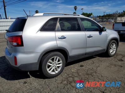 Trzecie zdjęcie samochodu z tyłu: 2015 KIA SORENTO LX VIN:5XYKT4A62FG551608 - miniatura
