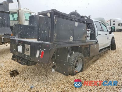 Trzecie zdjęcie samochodu z tyłu: 2024 CHEVROLET SILVERADO K3500 VIN:1GB4YSEY0RF354488 - miniatura