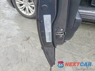 Zdjęcie 12 z 13 samochodu: 2015 CHRYSLER 300C VIN:2C3CCAEG2FH853993 - miniatura