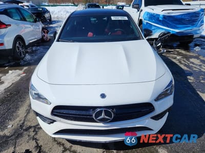 Piąte zdjęcie samochodu w środku: 2022 MERCEDES-BENZ CLA AMG 35 4MATIC VIN:W1K5J5BB6NN323161 - miniatura