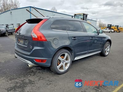 Trzecie zdjęcie samochodu z tyłu: 2012 VOLV XC60 VIN:YV4902DZ3D2413632 - miniatura