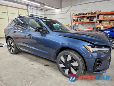 Czwarte zdjęcie samochodu z boku: 2024 VOLVO XC60 PLUS VIN:YV4H60DL3R1821541 - miniatura