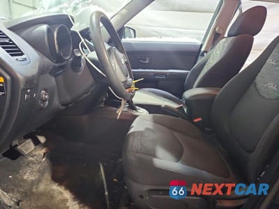 Zdjęcie 7 z 11 samochodu: 2011 KIA SOUL + VIN:KNDJT2A27B7218468 - miniatura