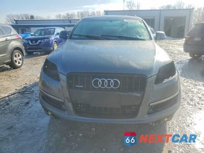 Piąte zdjęcie samochodu w środku: 2015 AUDI Q7 PREMIUM PLUS VIN:WA1LGAFE3FD027464 - miniatura