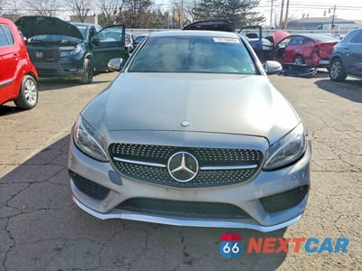 Piąte zdjęcie samochodu w środku: 2015 MERCEDES-BENZ C 400 4MATIC VIN:55SWF6GB5FU031577 - miniatura