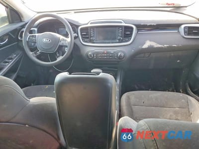 Zdjęcie 8 z 13 samochodu: 2019 KIA SORENTO L VIN:5XYPG4A3XKG534775 - miniatura