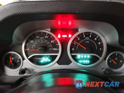 Zdjęcie 9 z 12 samochodu: 2010 JEEP WRANGLER UNLIMITED SPORT VIN:1J4BA3H15AL139457 - miniatura