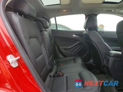 Zdjęcie 11 z 13 samochodu: 2015 MERCEDES-BENZ GLA 250 VIN:WDCTG4EB4FJ180221 - miniatura