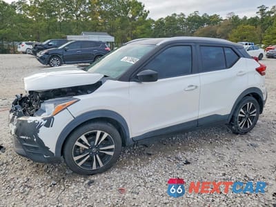 2019 NISSAN KICKS SV 3N1CP5CUXKL517397 - główne zdjęcie licytacji z USA - miniatura