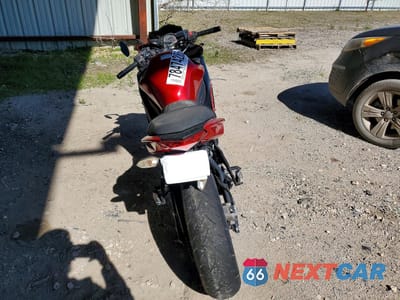 Czwarte zdjęcie samochodu z boku: 2016 KAWASAKI EX650 E VIN:JKAEXEE13GDA22770 - miniatura
