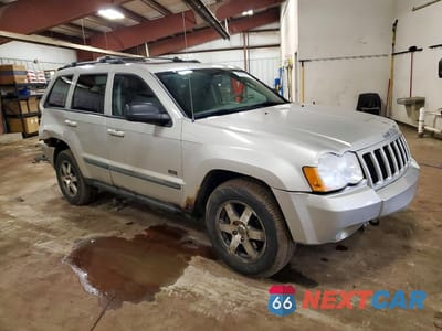Czwarte zdjęcie samochodu z boku: 2008 JEEP GRAND CHEROKEE LAREDO VIN:1J8HR48N58C169000 - miniatura