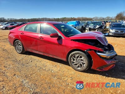 Czwarte zdjęcie samochodu z boku: 2024 HYUNDAI ELANTRA SEL VIN:KMHLM4DG3RU693051 - miniatura
