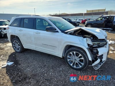 Czwarte zdjęcie samochodu z boku: 2022 JEEP GRAND CHEROKEE OVERLAND VIN:1C4RJHDG2N8566132 - miniatura