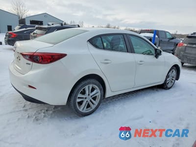 Trzecie zdjęcie samochodu z tyłu: 2018 MAZDA 3 GS VIN:3MZBN1V70JM255054 - miniatura