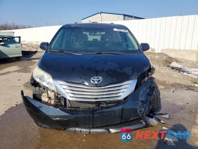 Piąte zdjęcie samochodu w środku: 2011 TOYOTA SIENNA LIMITED 7-PASSENGER VIN:5TDYK3DCXBS168344 - miniatura