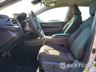 Zdjęcie 7 z 13 samochodu: 2019 TOYOTA CAMRY L VIN:4T1B11HK9KU800336 - miniatura