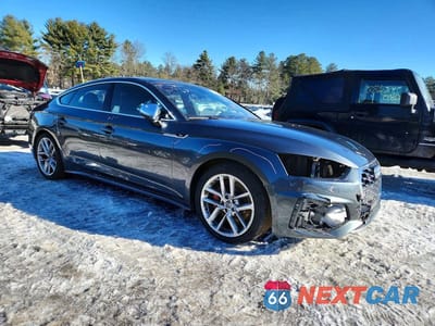 Czwarte zdjęcie samochodu z boku: 2020 AUDI S5 PRESTIGE VIN:WAUB4CF58LA013642 - miniatura
