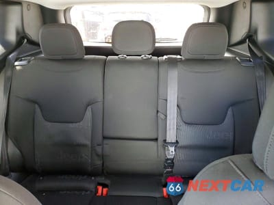 Zdjęcie 10 z 12 samochodu: 2016 JEEP RENEGADE LATITUDE VIN:ZACCJABTXGPD85904 - miniatura